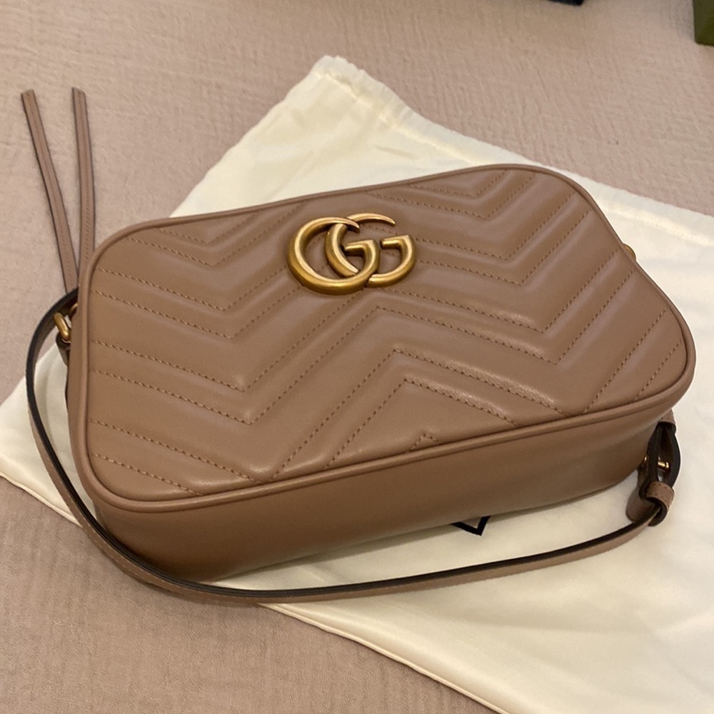 Gucci Marmont Camera small quilted leather shoulder bag. New. - Picture 8 of 15